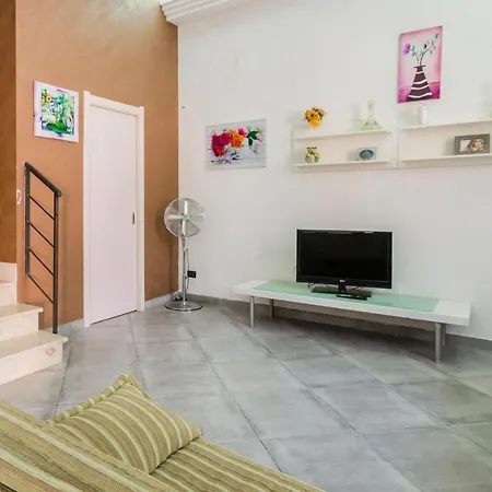 Lilla's House Near The Beach, Parking & Wifi Holiday home Avola