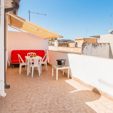 Lilla's House Near The Beach, Parking & Wifi